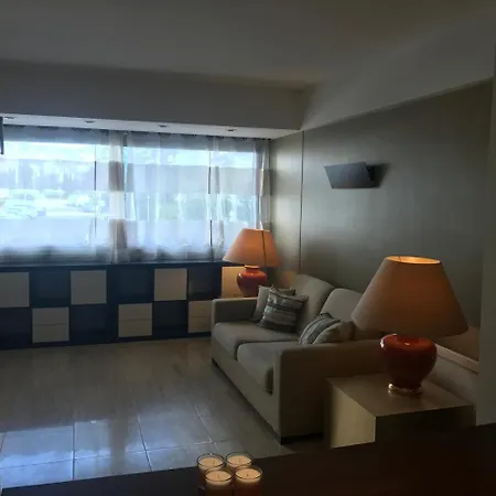 Sleeps 2 Air Con Wifi 公寓 戛纳