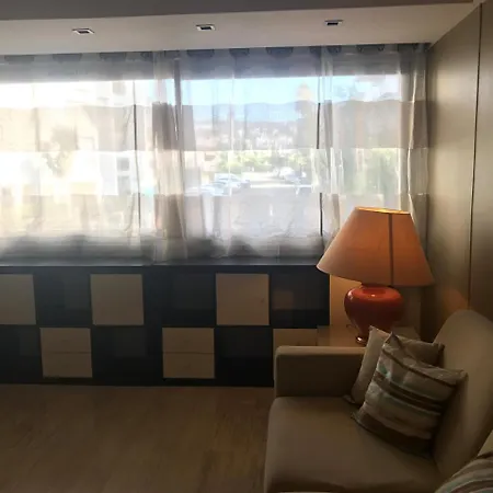Sleeps 2 Air Con Wifi 公寓 戛纳